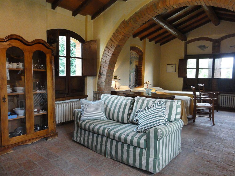 Гостевой дом Borgo Corsignano Поппи Экстерьер фото